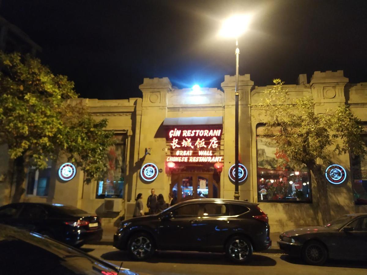 Between 28May Metro Station And National Boulevard Seaside Park Baku Exterior foto